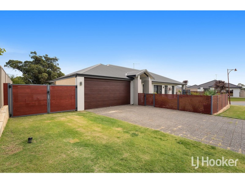 24 Pinehurst Loop, Meadow Springs WA 6210