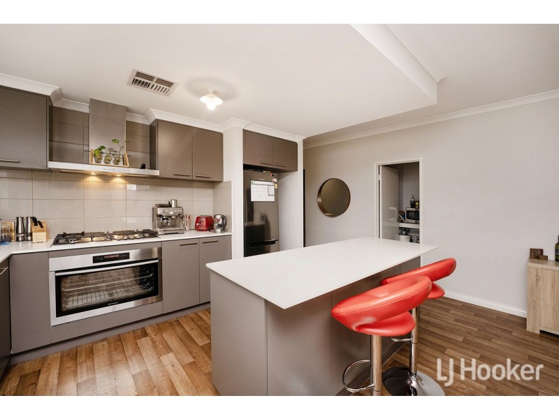 24 Pinehurst Loop, Meadow Springs WA 6210