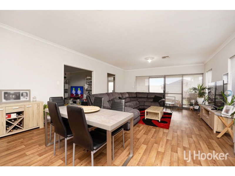 24 Pinehurst Loop, Meadow Springs WA 6210