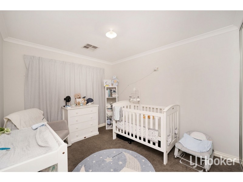 24 Pinehurst Loop, Meadow Springs WA 6210