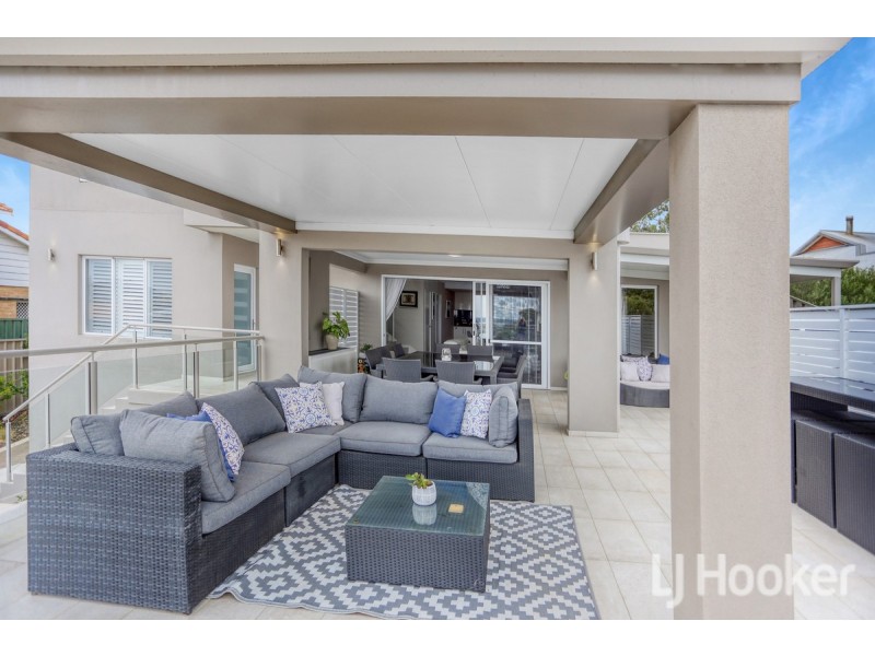 2/4 Maywood Way, Wannanup WA 6210