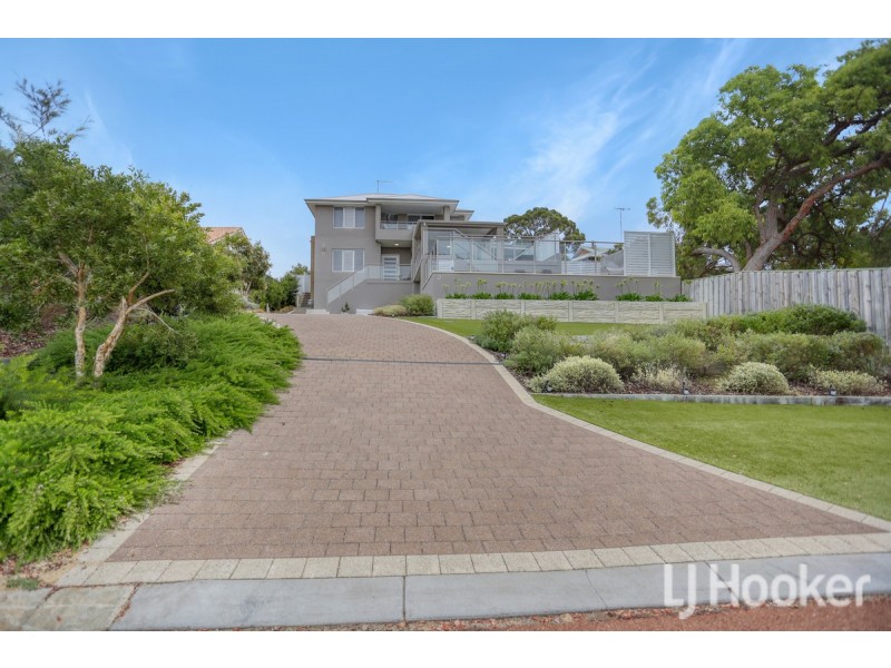 2/4 Maywood Way, Wannanup WA 6210