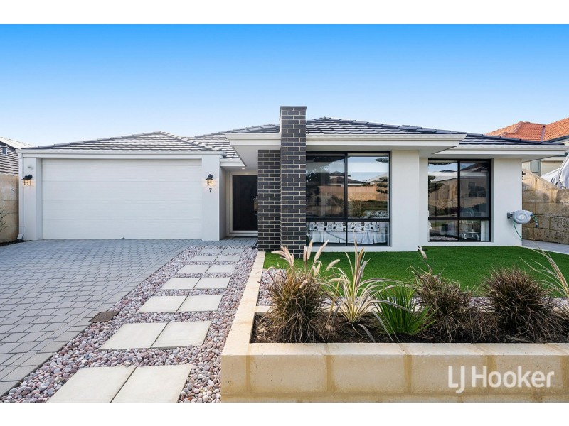 7 Northport Boulevard, Wannanup WA 6210