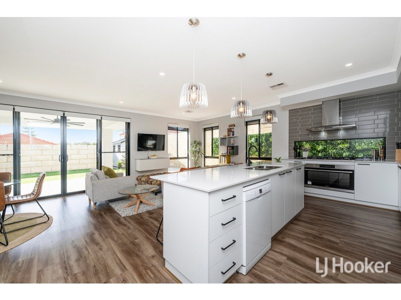 7 Northport Boulevard, Wannanup WA 6210