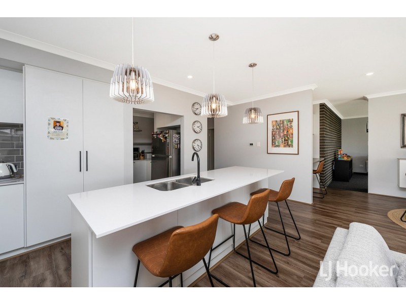 7 Northport Boulevard, Wannanup WA 6210