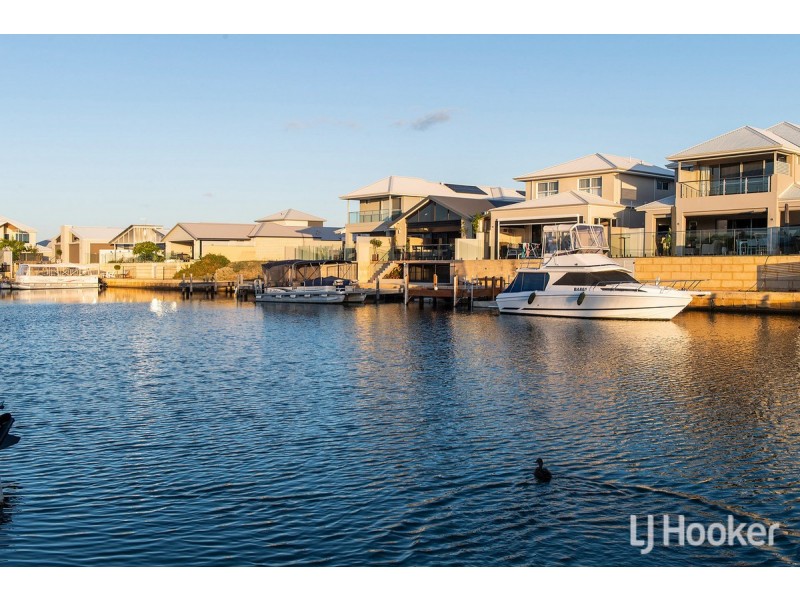 15 Europa Place, Dudley Park WA 6210