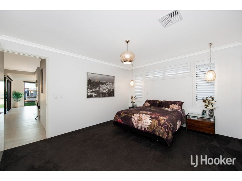 15 Europa Place, Dudley Park WA 6210