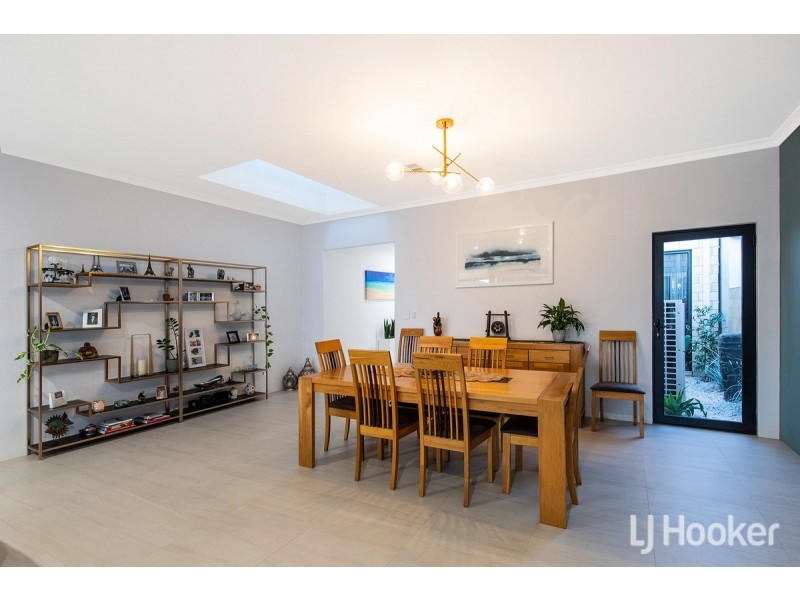 15 Europa Place, Dudley Park WA 6210