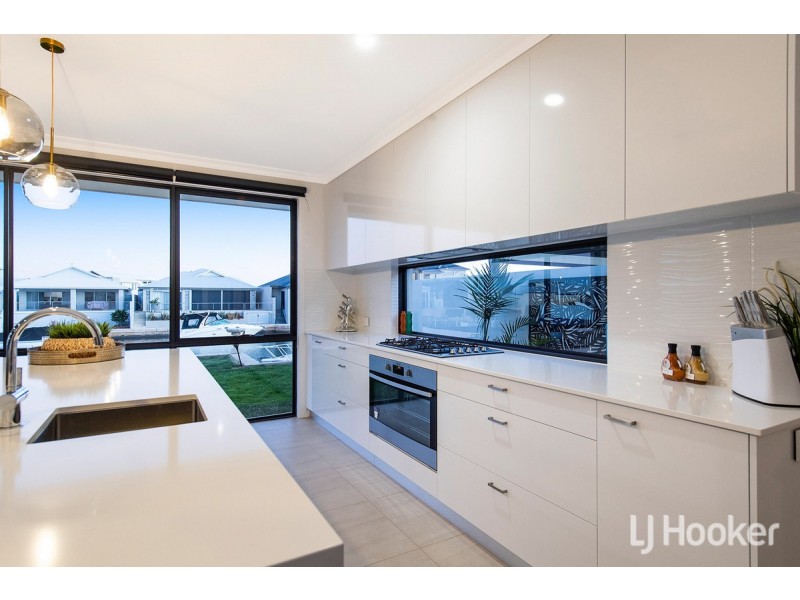 15 Europa Place, Dudley Park WA 6210