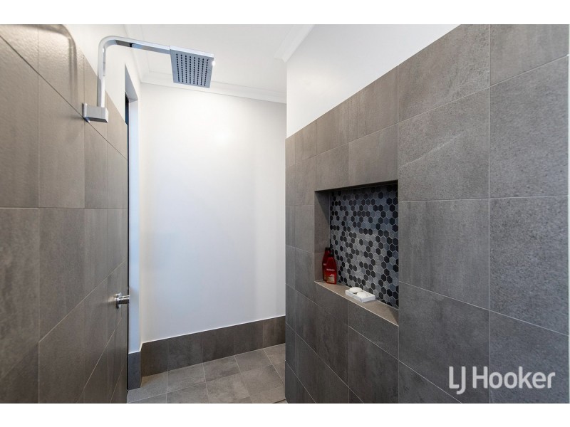 15 Europa Place, Dudley Park WA 6210