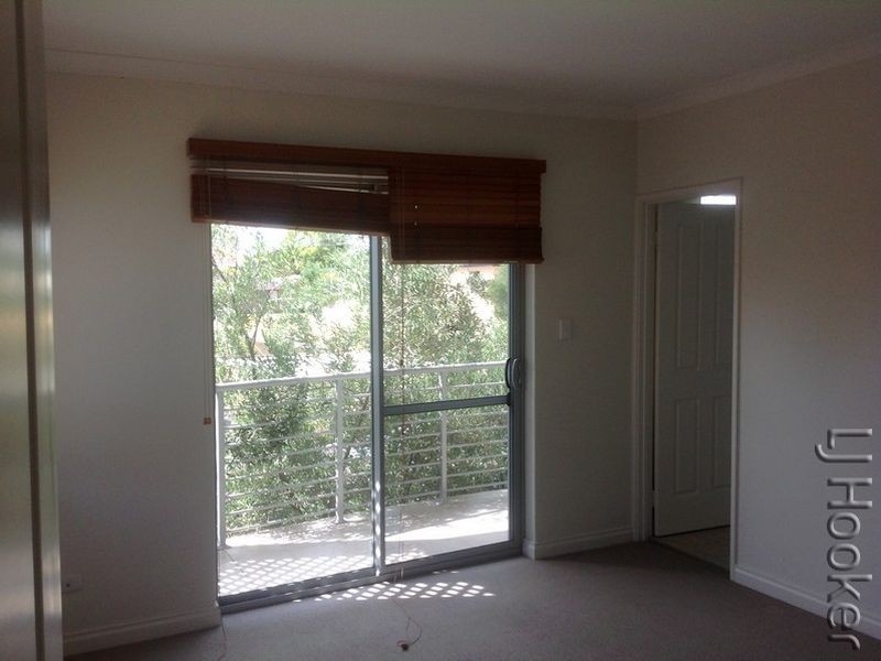 2/4 Stewart Street, Mandurah WA 6210
