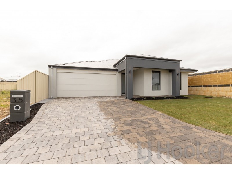 35 Balclutha Crescent, Madora Bay WA 6210