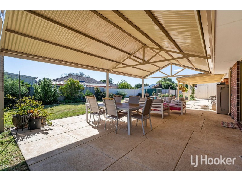 37 Silvertop Avenue, Halls Head WA 6210