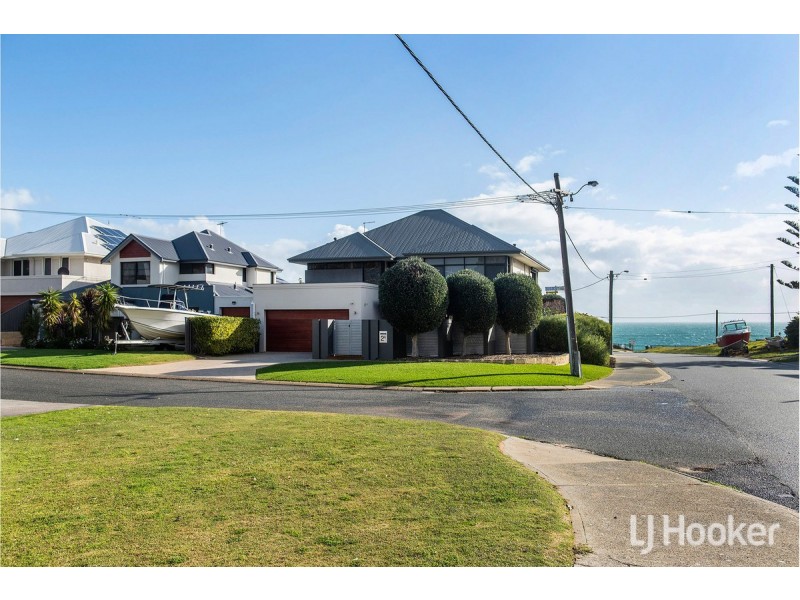 2B Sussex Place, Halls Head WA 6210