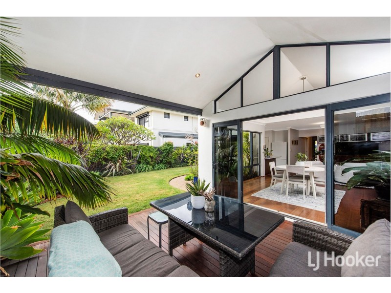 2B Sussex Place, Halls Head WA 6210