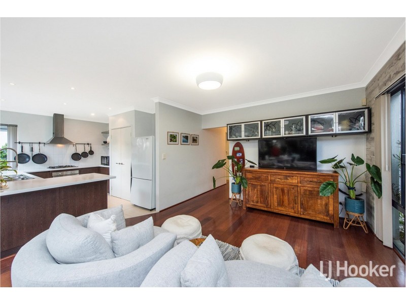 2B Sussex Place, Halls Head WA 6210