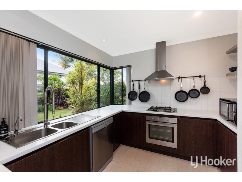 2B Sussex Place, Halls Head WA 6210