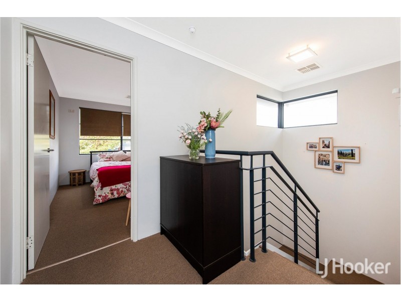 2B Sussex Place, Halls Head WA 6210