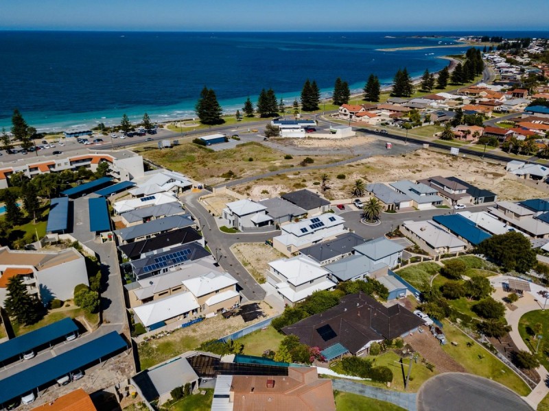 19/19 Malibu Road, Safety Bay WA 6169