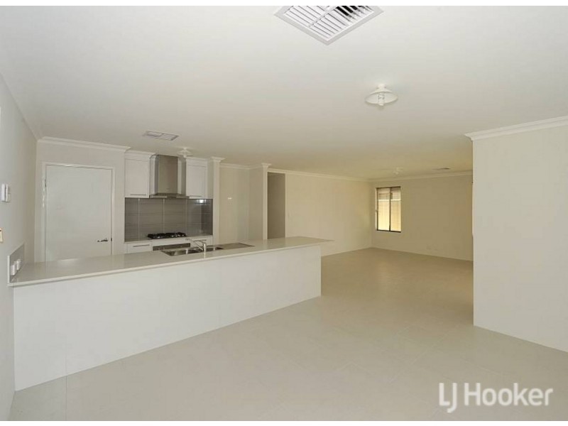 124 Badgerup Avenue, Lakelands WA 6180