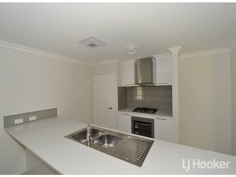 124 Badgerup Avenue, Lakelands WA 6180