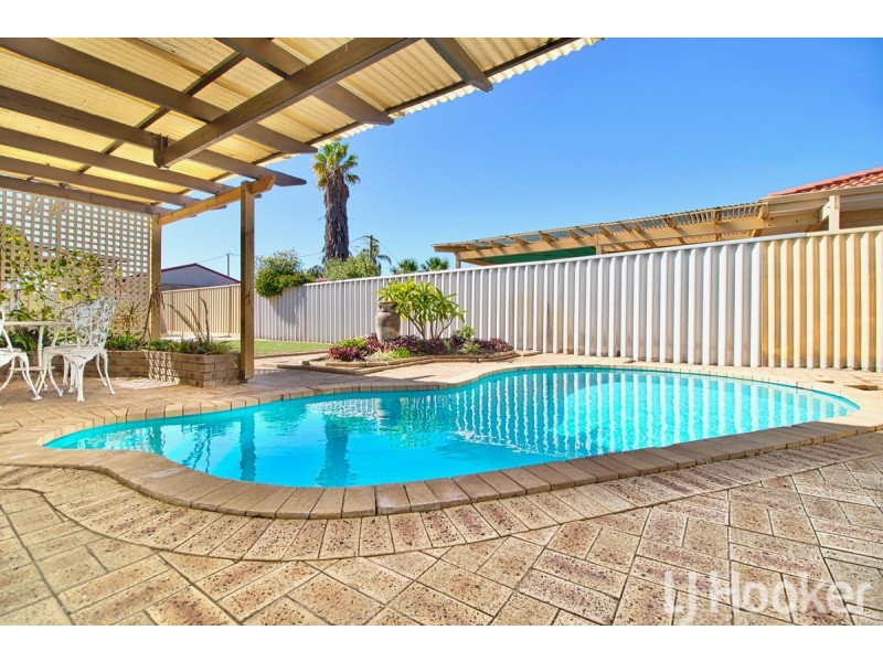 37 Gumnut Crescent, Safety Bay WA 6169