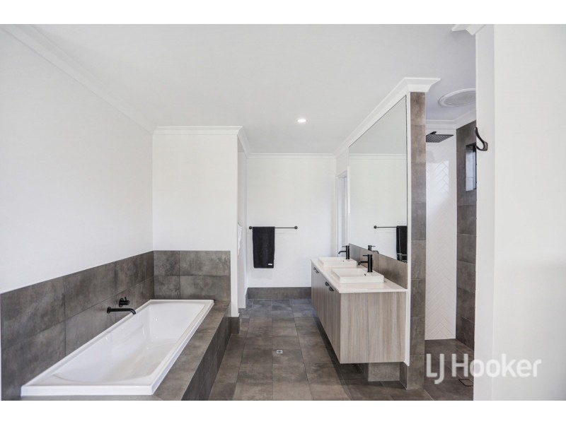 31 Rapallo Grove, Madora Bay WA 6210