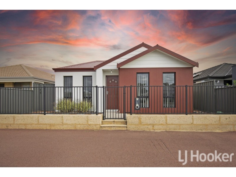 212 Lake Valley Drive, Lakelands WA 6180