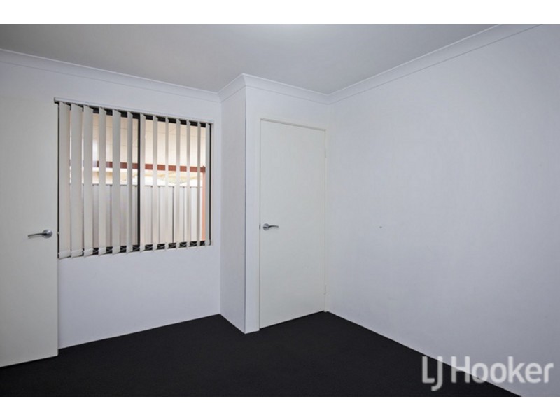 212 Lake Valley Drive, Lakelands WA 6180