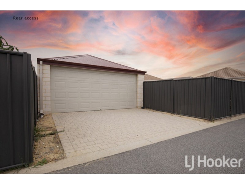 212 Lake Valley Drive, Lakelands WA 6180