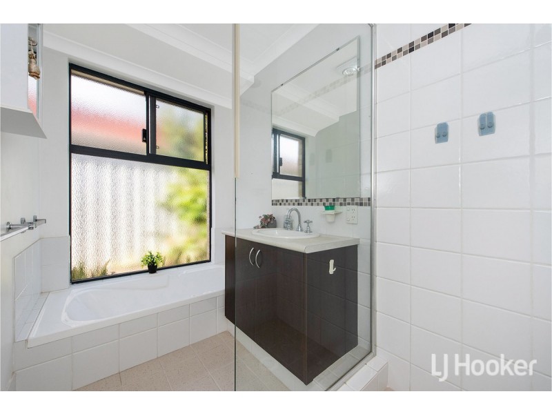 2/11 Liberton Place, Coodanup WA 6210