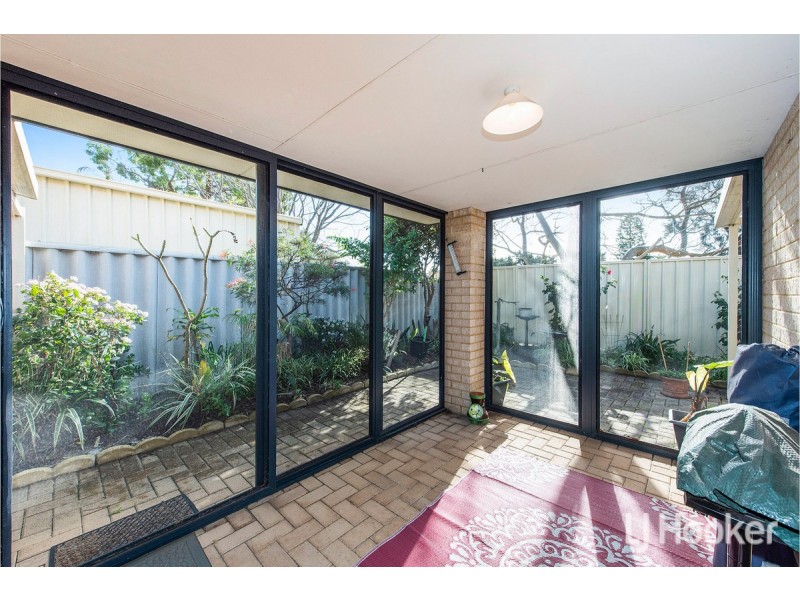 2/11 Liberton Place, Coodanup WA 6210