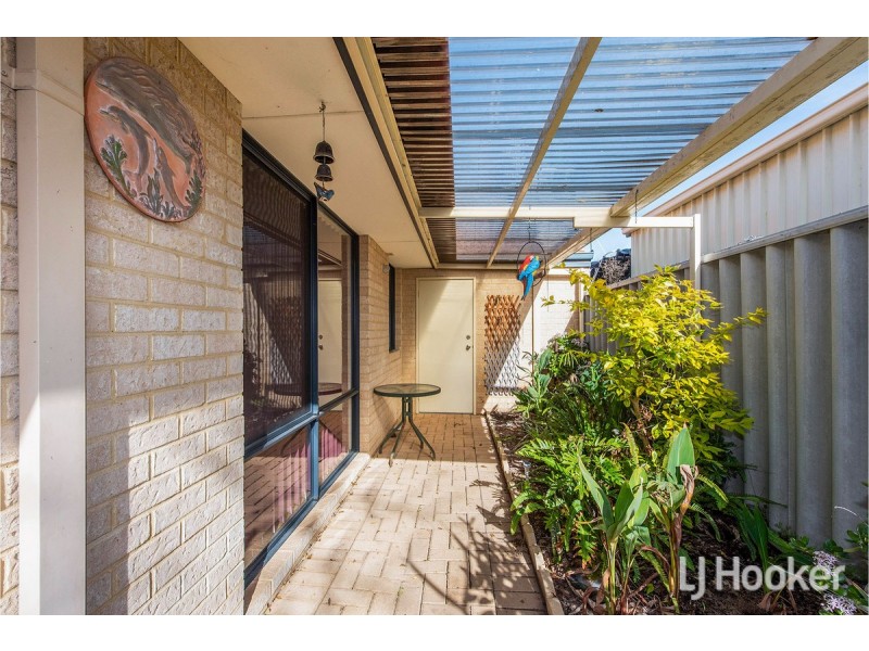 2/11 Liberton Place, Coodanup WA 6210