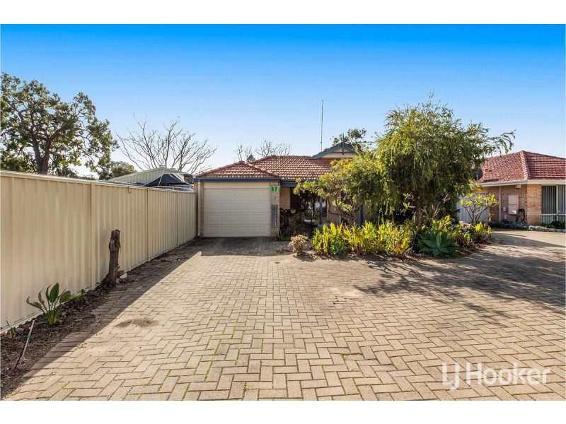 2/11 Liberton Place, Coodanup WA 6210