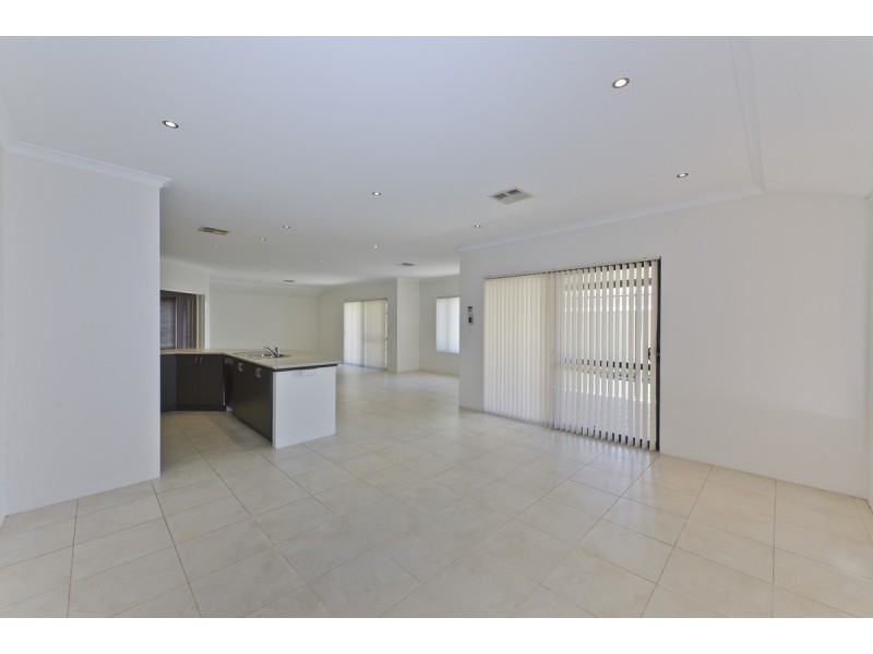 7 Pytheas Approach, Dudley Park WA 6210
