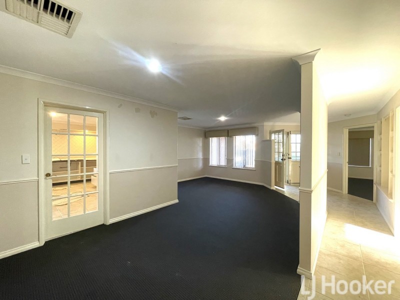 145 Peelwood Parade, Halls Head WA 6210