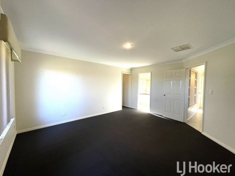 145 Peelwood Parade, Halls Head WA 6210