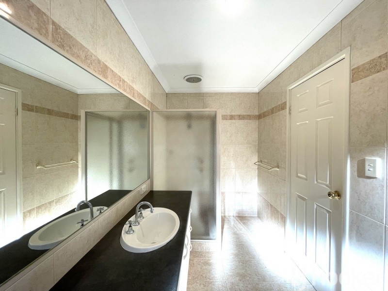 145 Peelwood Parade, Halls Head WA 6210