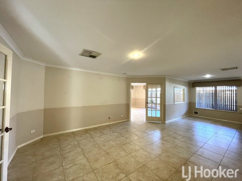 145 Peelwood Parade, Halls Head WA 6210