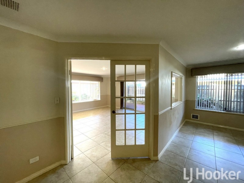 145 Peelwood Parade, Halls Head WA 6210