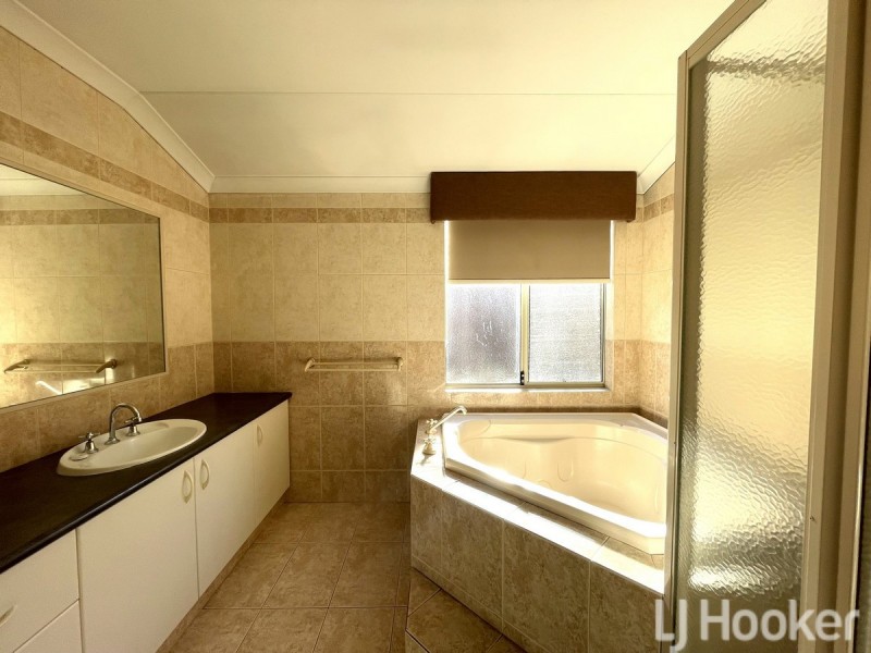 145 Peelwood Parade, Halls Head WA 6210