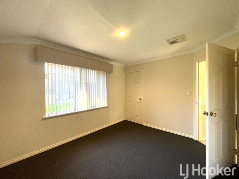 145 Peelwood Parade, Halls Head WA 6210