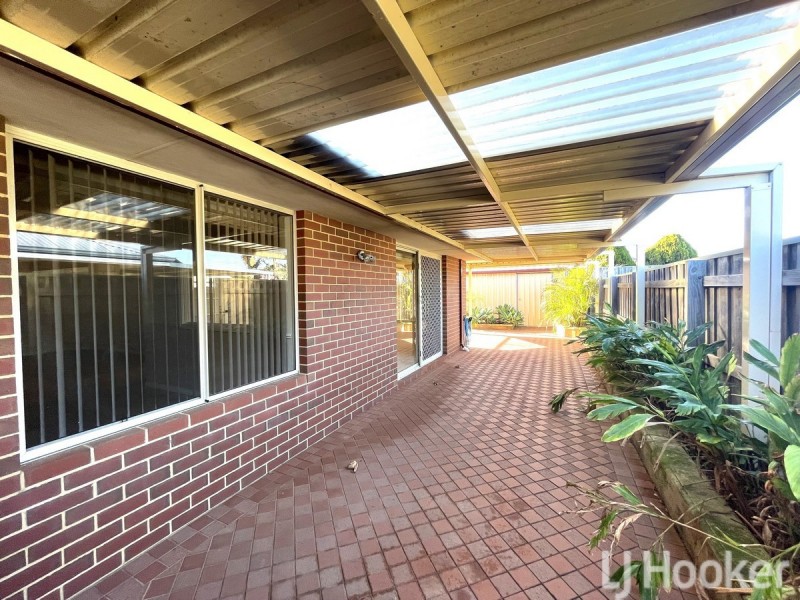 145 Peelwood Parade, Halls Head WA 6210