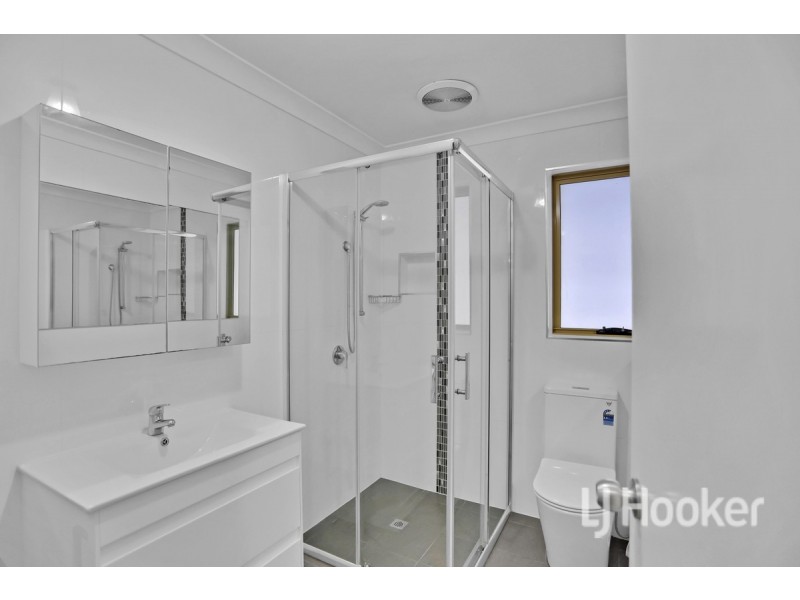 22 Mataitai Loop, Cooloongup WA 6168
