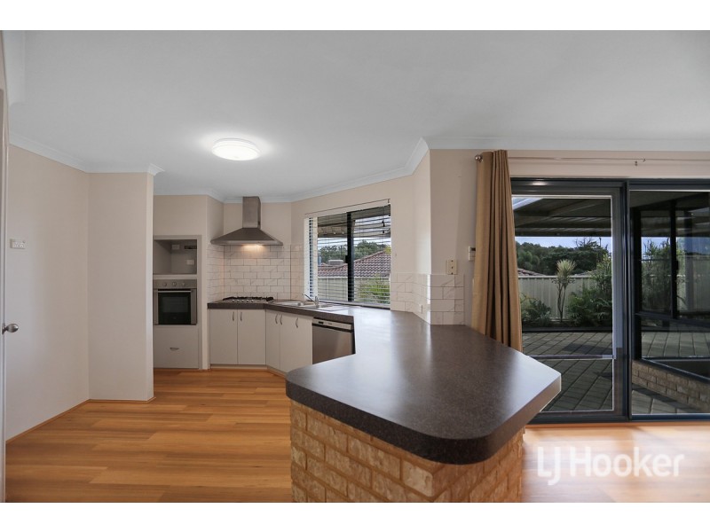 11 Kestrel Close, Halls Head WA 6210