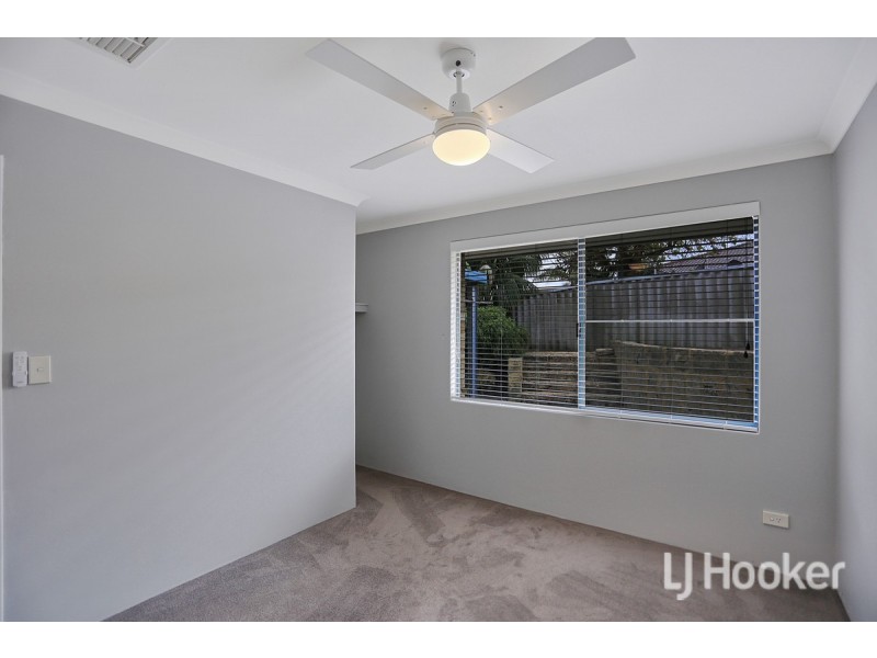 11 Kestrel Close, Halls Head WA 6210