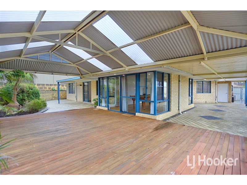 11 Kestrel Close, Halls Head WA 6210