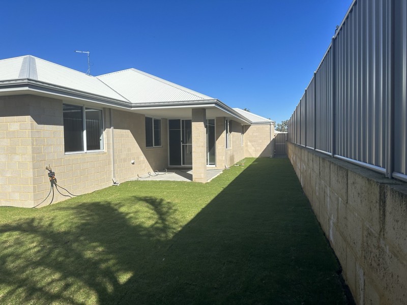 10 Hinckley Street, Parmelia WA 6167