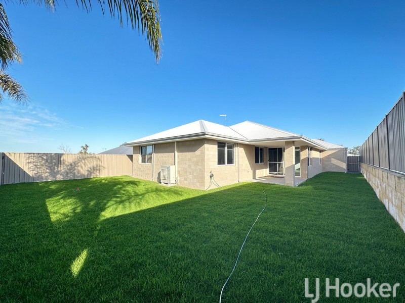 10 Hinckley Street, Parmelia WA 6167