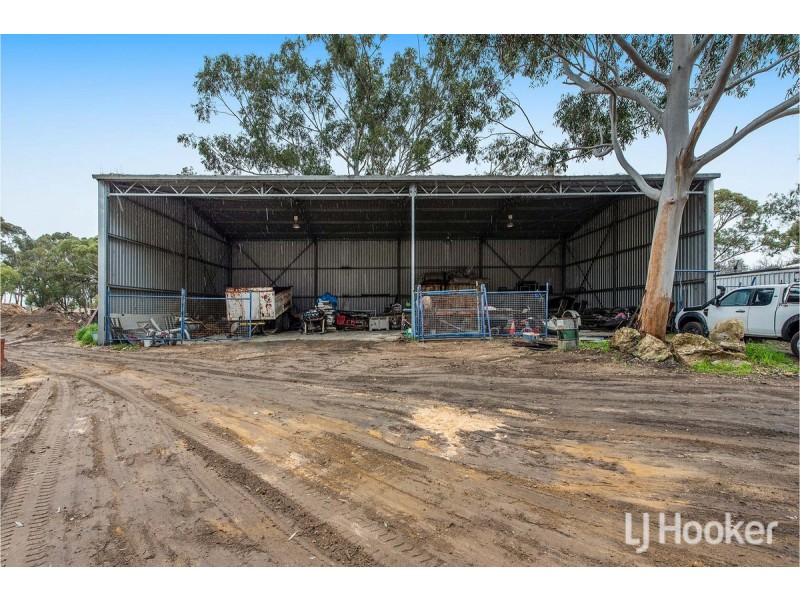 100 Amarillo Drive, Karnup WA 6176
